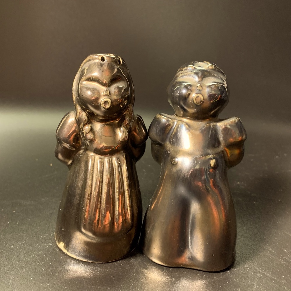 Dutch Boy and Girl Salt & Pepper Vintage Primitive Figurines Bronzed